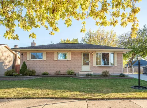 18446 Whalen Dr, Clinton Twp, MI 48035