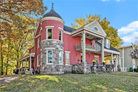 306 W Michigan Ave, Three Rivers, MI 49093