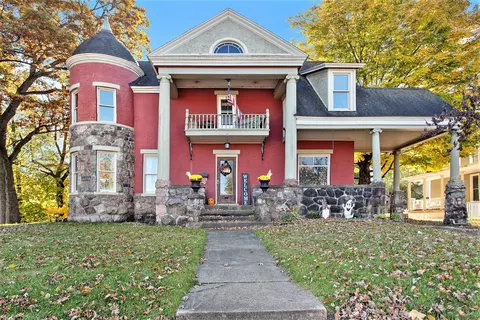 306 W Michigan Ave, Three Rivers, MI 49093