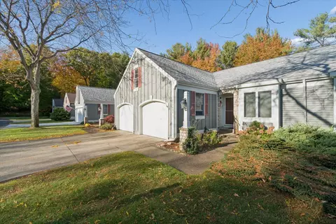 17850 Bramer Ln, Spring Lake, MI 49456 photo 8
