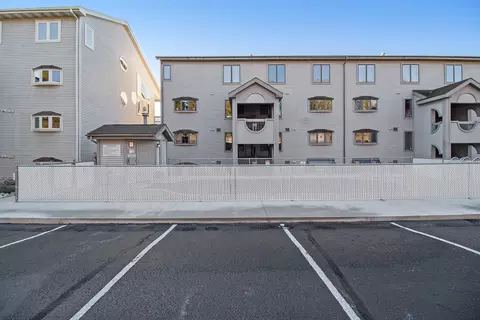 317 Fifth Ave #2, Manistee, MI 49660