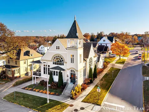 600 Washington Ave, Grand Haven, MI 49417