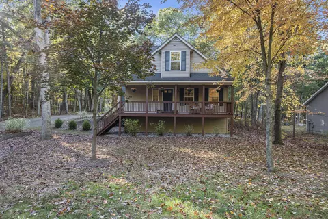 6317 Cheyene Rd, Pentwater, MI 49449