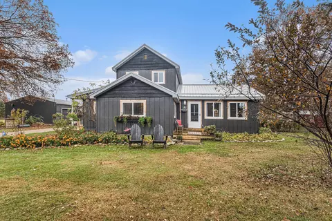 46961 8th Ave, Bloomingdale, MI 49026