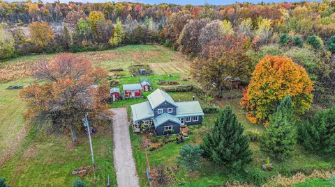 46961 8th Ave, Bloomingdale, MI 49026