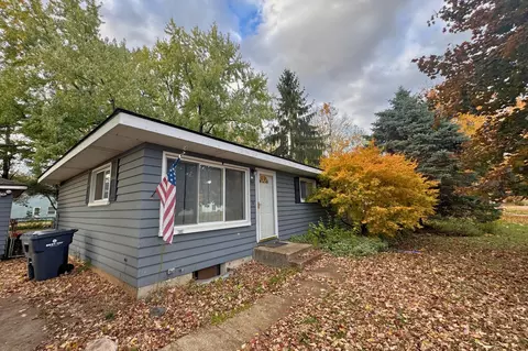 262 Woodlark Dr, Galesburg, MI 49053