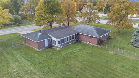 12414 68th Ave, Allendale, MI 49401 photo 2