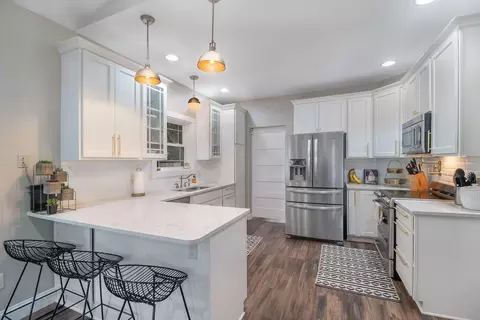 Kitchen - 7811 N 39th St, Augusta, MI 49012 photo 1 of 2