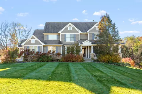 8459 Grapevine Cir, Mattawan, MI 49071