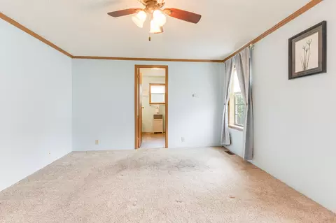 109 Cadgewith E, Lansing, MI 48906 photo 14