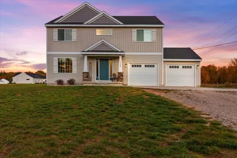 17600 Peach Ridge Ave NW, Kent City, MI 49330