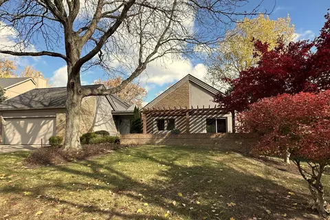 2225 Chaucer Ct, Ann Arbor, MI 48103