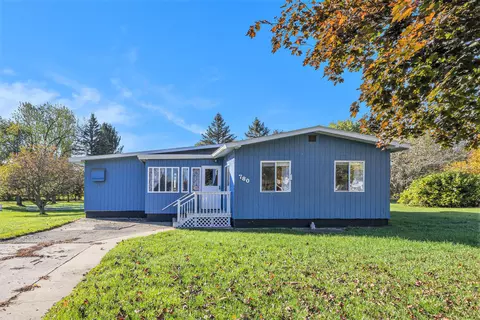 780 Bowes Rd SE, Lowell, MI 49331 photo 3