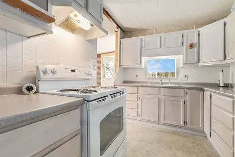780 Bowes Rd SE, Lowell, MI 49331 photo 9
