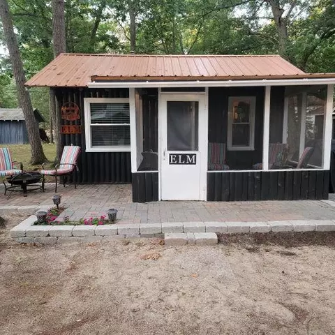 971 N Huron St, East Tawas, MI 48730