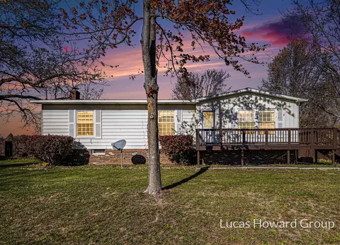 4381 102nd Ave, Bloomingdale, MI 49026