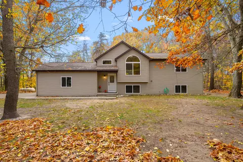 25147 Chaty Ln, Gobles, MI 49055