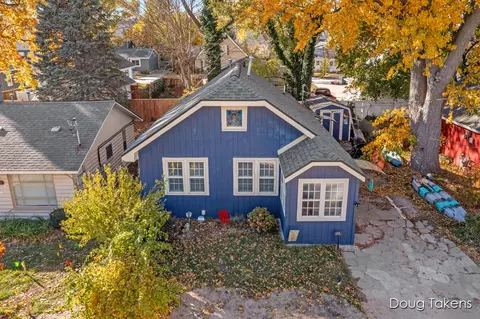 209 Rex Ave, Spring Lake, MI 49456