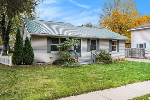 218 S Robinson St, Schoolcraft, MI 49087