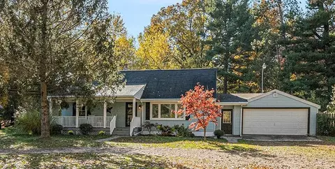 6312 Purdy Dr, Battle Creek, MI 49017