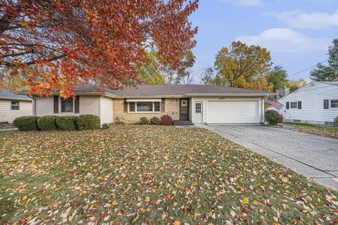 5037 Old Colony Rd, Portage, MI 49024