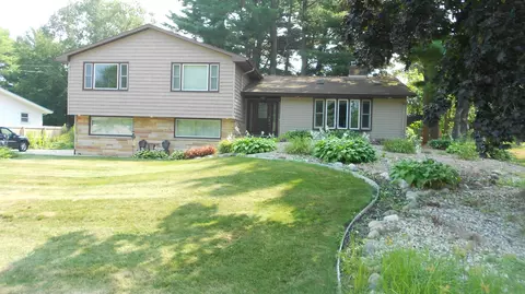 1090 Cadet Ln, Kalamazoo, MI 49009