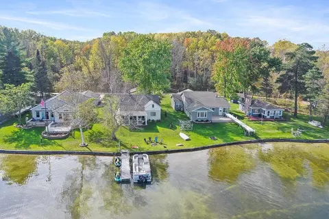9100 Virginia Ave, Mecosta, MI 49332