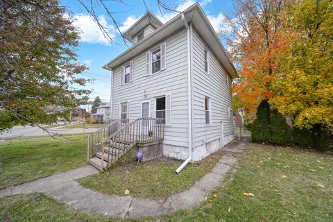 920 Wildwood Ave, Jackson, MI 49202