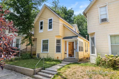 943 Prospect Ave NE, Grand Rapids, MI 49503