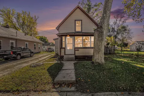 127 W Argyle St, Jackson, MI 49202