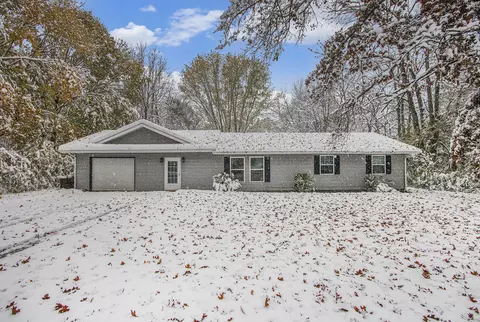 1230 Thomson Rd, Niles, MI 49120