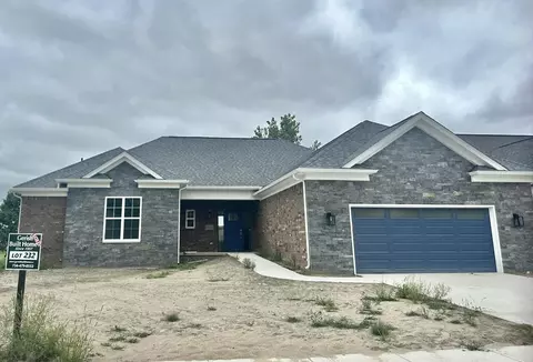 23234 Primrose Ln, Brownstown, MI 48183