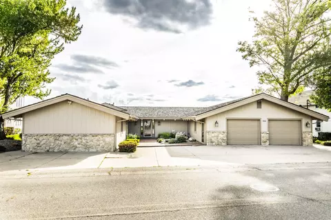 564 Lake Dr, Coldwater, MI 49036