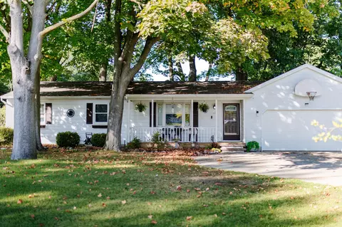 1231 Falling Brook Dr SE, Kentwood, MI 49508