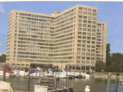 8900 E Jefferson Ave #1012 - 1013, Detroit, MI 48214