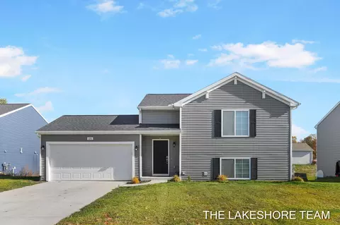 1211 Jayberry Dr, Holland, MI 49424