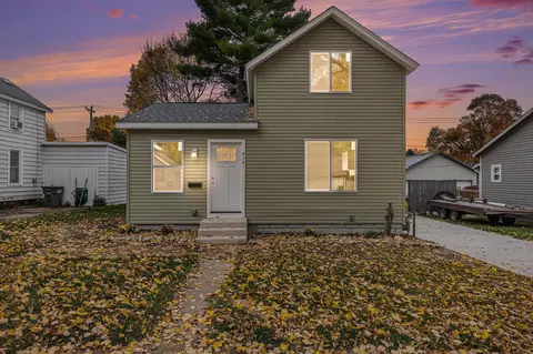 418 Center Ave, Sturgis, MI 49091