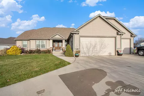 3111 Sandy Dr SW, Wyoming, MI 49418