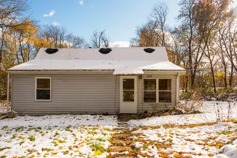 808 Clinton St, Marshall, MI 49068 photo 2