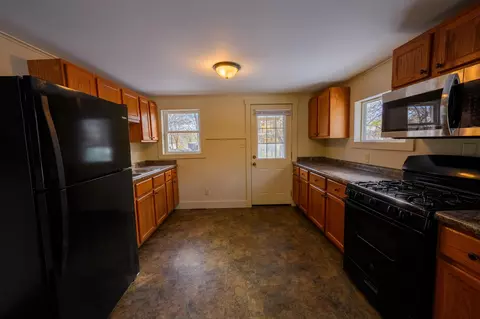 808 Clinton St, Marshall, MI 49068 photo 7