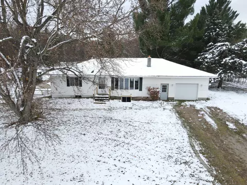 590 129th Ave, Shelbyville, MI 49344