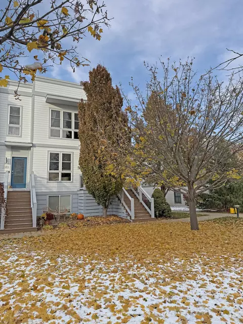 2157 New Town Dr NE, Grand Rapids, MI 49525