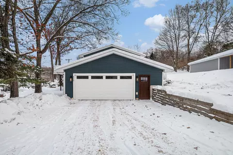 8420 Je Ne Be Dr NE, Rockford, MI 49341