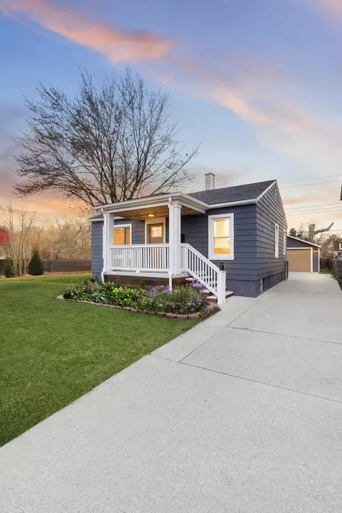 23039 Cushing Ave, Eastpointe, MI 48021