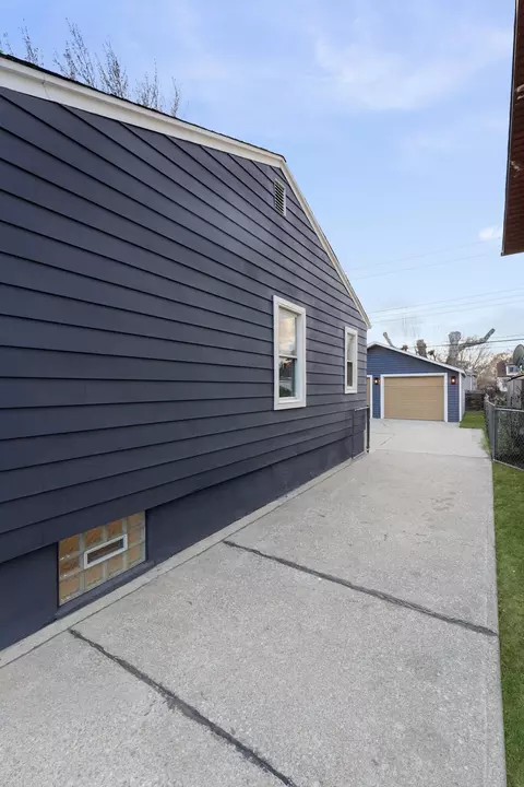23039 Cushing Ave, Eastpointe, MI 48021 photo 42