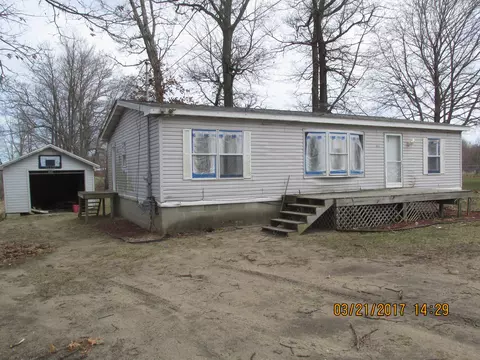 6053 Amberton Dr, Jackson, MI 49201