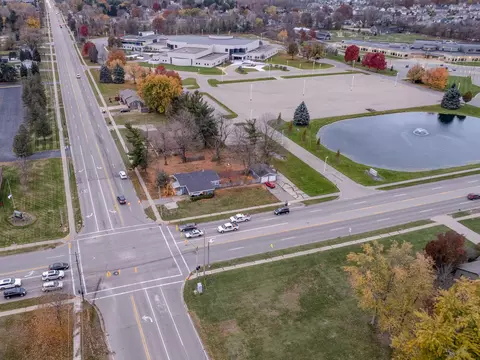 7595 28th Ave, Hudsonville, MI 49426