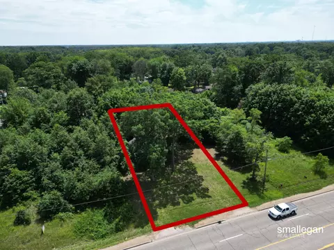3079 Apple Ave, Muskegon, MI 49442