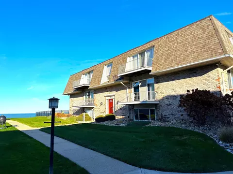 3620 Lakeshore Dr F3, St. Joseph, MI 49085