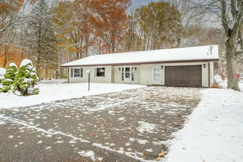 5081 Woodward Ave, Coloma, MI 49038